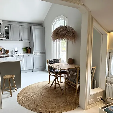 Miniluksus & Parveke Puuvillassa Huvilapuistossa 公寓 *