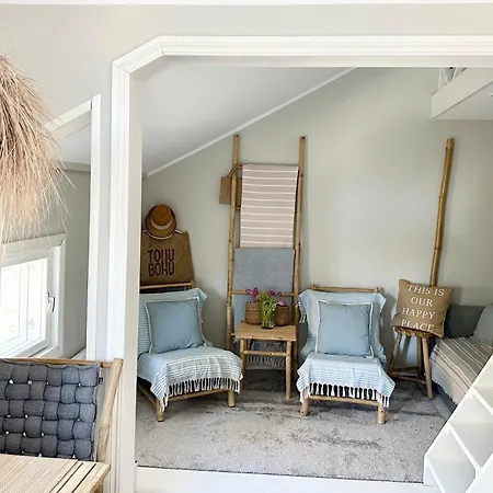 Miniluksus & Parveke Puuvillassa Huvilapuistossa Hanko