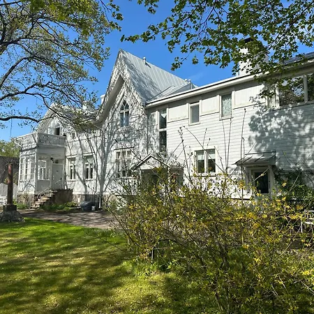 アパート Miniluksus & Parveke Puuvillassa Huvilapuistossa *