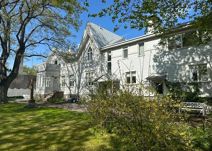 アパート Miniluksus & Parveke Puuvillassa Huvilapuistossa *